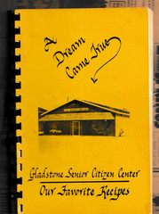 GLADSTONE SENIOR CITIZEN CENTER OUR FAVORITE RECIPES 1984 COOKBOOK 102 pages