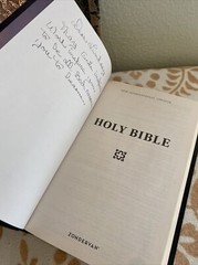Zondervan New International Version NIV Holy Bible Red Letter Vintage
