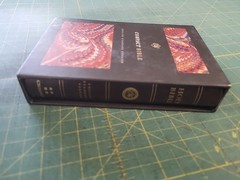 CROSSWAY COMPACT HOLY BIBLE ENGLISH STANDARD VERSION HARDBACK CLASSIC RED MARBLE