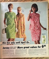 2 CATALOGS FLYERS MONTGOMERY WARD 71 PAGES SEARS 23 PAGES 1968 LOT 2 FASHION