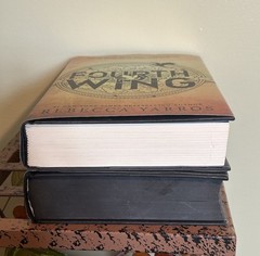 Fourth Wing & Iron Flame Hardcover Set – Rebecca Yarros Empyrean Book 1-2 1st Ed