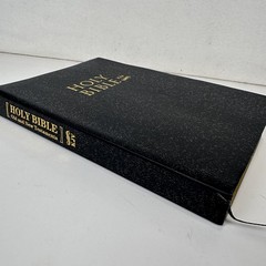 Holy Bible KJV Old And New Testaments Book Small 7.5 x 5.3 in Black Cover