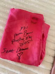 2005 MAY PLAYBOY MICHELLE BAENA COVER MODEL PERSONALLY SIGNED PILLOWCASE SIGN