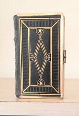 ANTIQUE MINIATURE BOOK OF COMMON PRAYER BIBLE, FINE BINDING WITH CLASP, 18