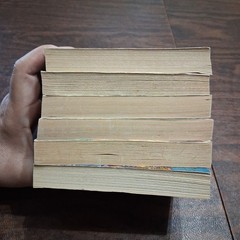 Lot Of 6 Moby Books Illustrated Classics each book 5.25″h x 4″w x 1.5″d Vintage