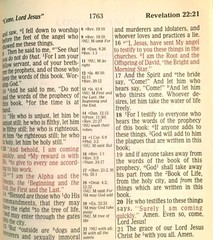 Holy Bible NKJV Giant Print Center Column Red Letter Edition Thomas Nelson 991BG