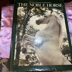 The Noble Horse by Monique and Hans Dossenbach (HCDJ, 1983) Dust Jacket Damaged