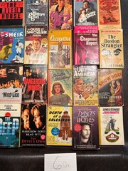 Lot 6 – 20 Movie tie-in paperbacks average VG 1940s-2000s see photos