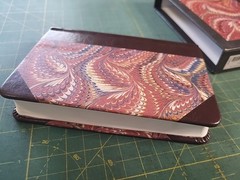 CROSSWAY COMPACT HOLY BIBLE ENGLISH STANDARD VERSION HARDBACK CLASSIC RED MARBLE