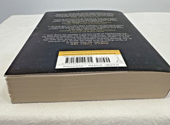 The Diamond Eye by Kate Quinn Novel Pre-owned Very Good Condition 434 Pgs Trade