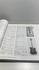 The Official Vintage Guitar Price Guide 🎸📖 (2007) by Alan Greenwood & Gil