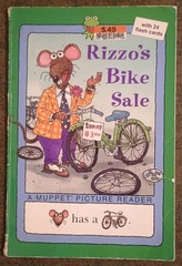 Muppets : Rizzo’s Bike Sale by Alison Inches – paperback book – WITH flash cards