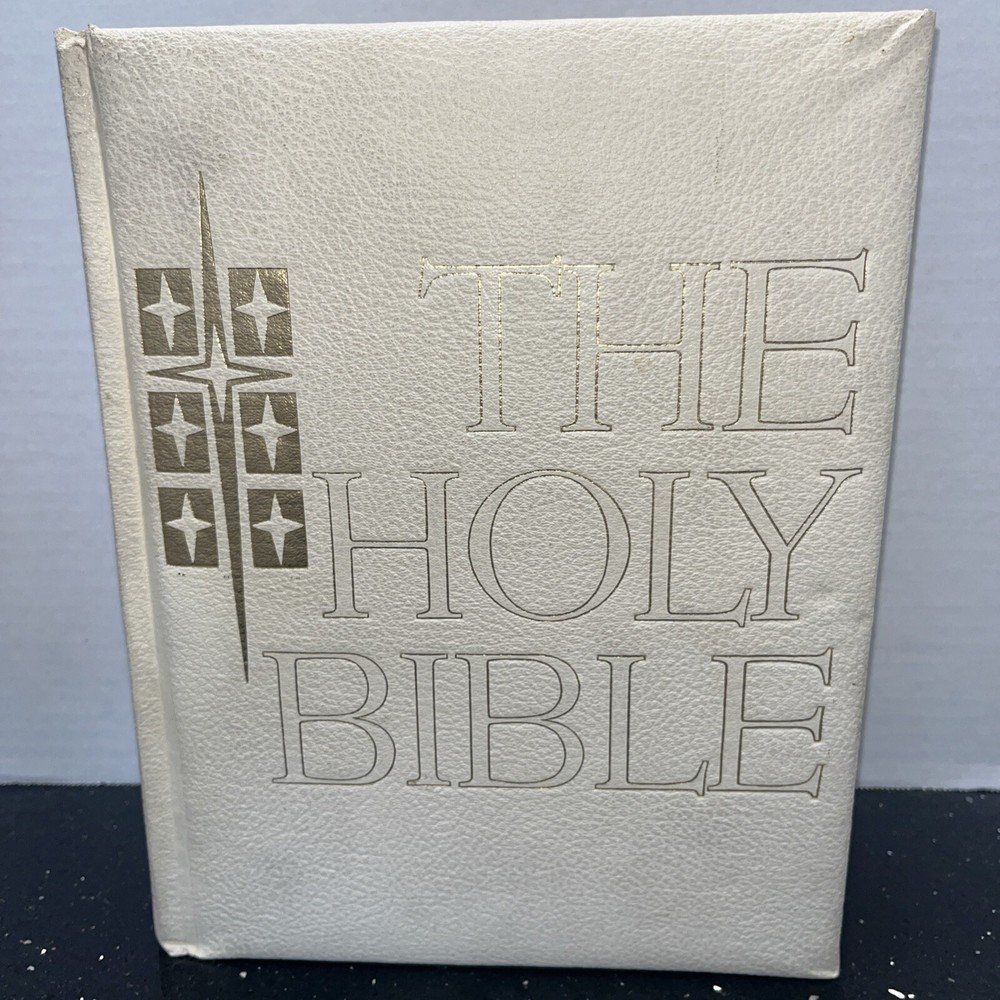The Holy Bible Catholic Life Edition 1961 Good Counsel Publishing Co Color pages