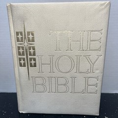 The Holy Bible Catholic Life Edition 1961 Good Counsel Publishing Co Color pages