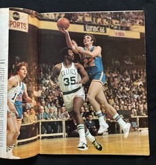 NEWSSTAND 1973 Sports Illustrated WALT FRAZIER and JERRY WEST – EX Condition