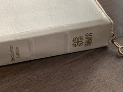 Vintage Good News Bible 1976 White Cover w/ Gold Zipper Zips Closed