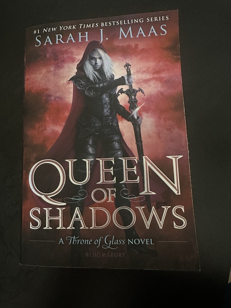 Queen of Shadows Paperback Throne of Glass Sarah J. Maas Original Cover Artwork