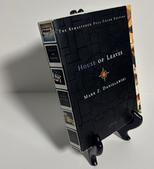 SIGNED INSCRIBED House Of Leaves First Edition Paperback Book Mark Z Danielewski