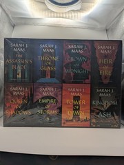 Throne of Glass Hardcover Box Set by Sarah J. Maas (2023, Hardcover