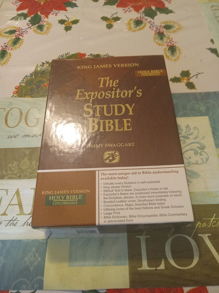 The Expositor’s Study Bible KJVersion/Concordance by Jimmy Swaggart