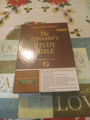 The Expositor’s Study Bible KJVersion/Concordance by Jimmy Swaggart