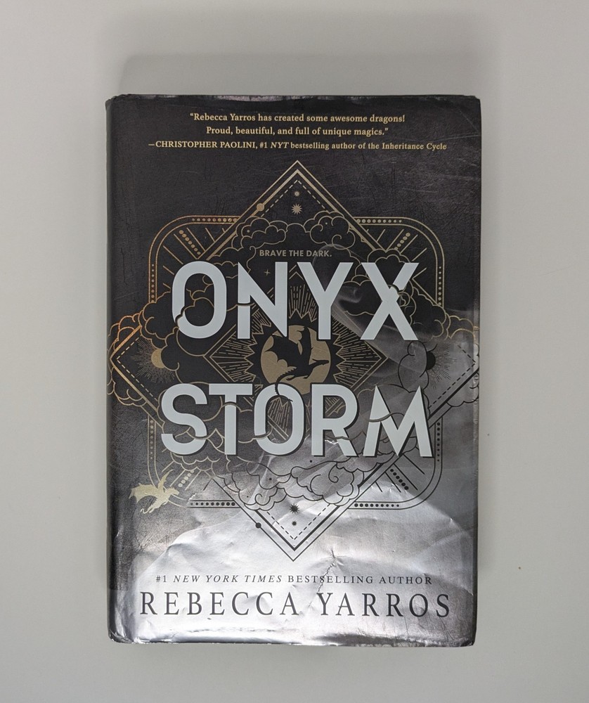 Onyx Storm (Standard Edition) by Rebecca Yarros (2025, Hardcover)