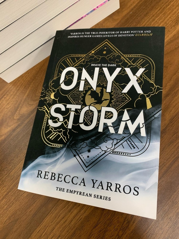 Onyx Storm Paperback By (Rebecca Yarros) free shipping New book USA STOCK