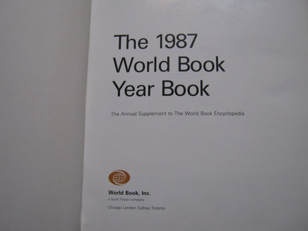The World Book Yearbook 1987, 608 pages