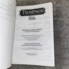 NKJV Thompson Chain Reference Bible Black Bonded Leather Red Letter Edition 1997