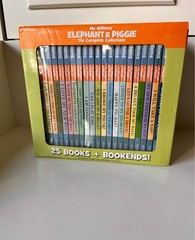 Elephant and Piggie Hardcover Boxed Set of 25 books By Mo Willems With Bookends