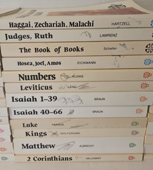 Nice lot of 36 People’s Bible Commentary Paperback Books – Christian – L@@K!