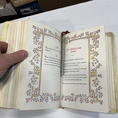 Vintage Holy Bible – Family Heritage Edition -Self Pronouncing – Old & New