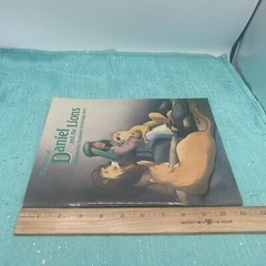 The Story Of “Daniel And the Lions’ USED~ Paperback 1988