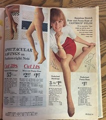 2 CATALOGS FLYERS MONTGOMERY WARD 71 PAGES SEARS 23 PAGES 1968 LOT 2 FASHION